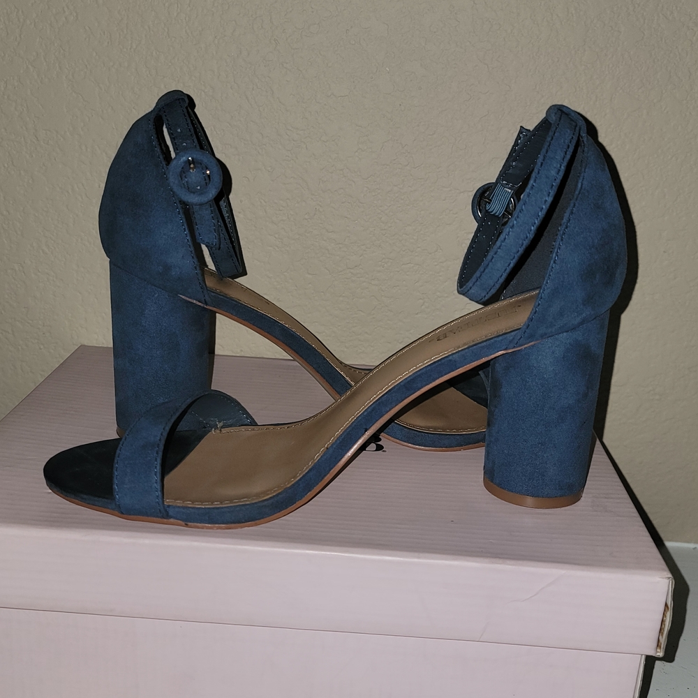 Slate Blue Cylindrical Heel Sandals - Picture 4 of 16